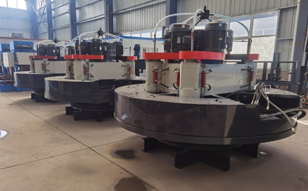 免拆模板設備價格多少?其又可采取哪些措施來避免模具損壞?